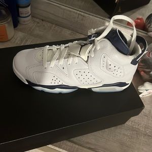 Jordan retro 6 midnight blue